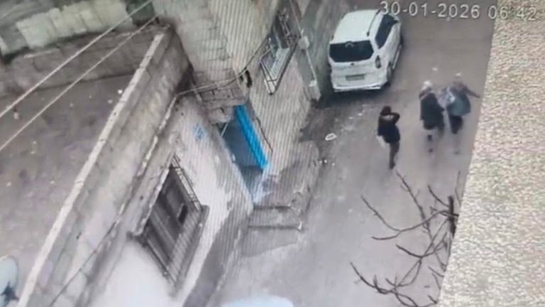 Gaziantep’te 2,7 milyonluk kasa hırsızlığı kamerada