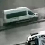 Gaziantep’te İşçi Servisi Minibüsü Refüje Çıktı