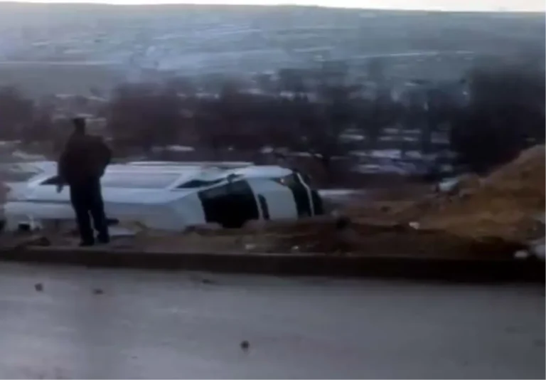 Gaziantep’te Minibüs Devrildi: 10 Yaralı
