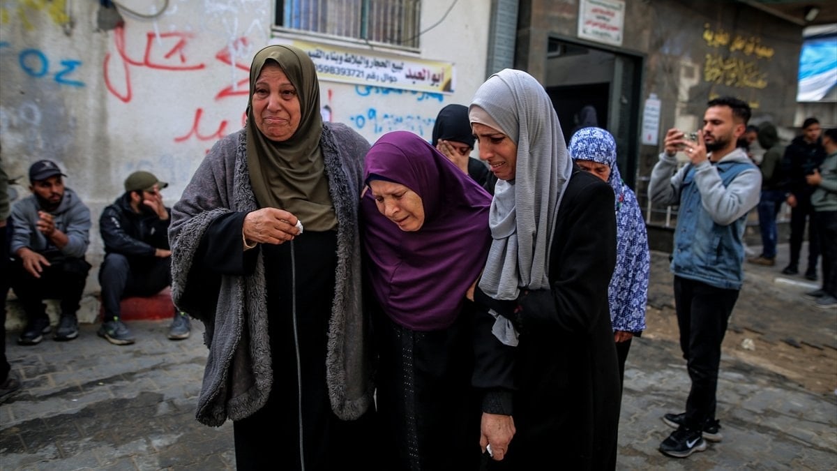 Gazze’de can kaybı 72 bin 49’a yükseldi