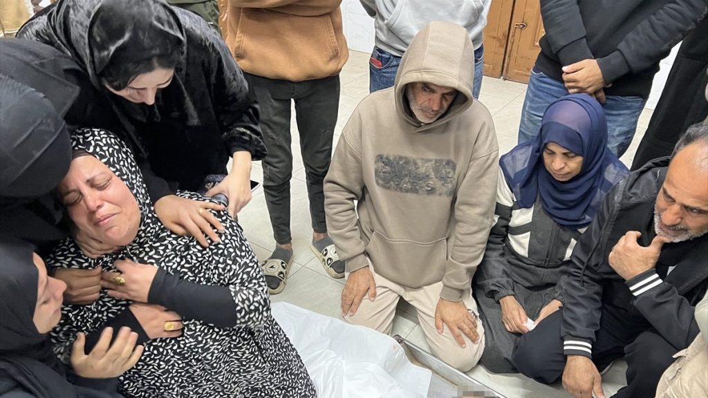 Gazze’de can kaybı 72 bin 69’a yükseldi