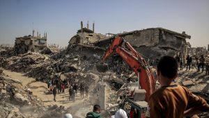 Gazze’de ‘Şehitlere Vefa’ girişimi: Enkaz altındakiler çıkartılıyor