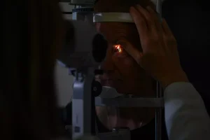 Görme Kaybı Yaşayan İngiliz Kadın Türkiye’de Tedavi Oldu