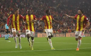 Göztepe, Fatih Karagümrük’ü Geçti