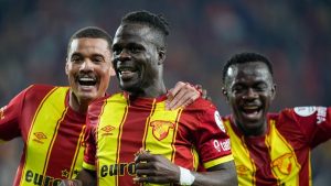 Göztepe, Fatih Karagümrük’ü iki golle geçti