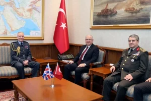 Güler, Knighton’u Kabul Etti