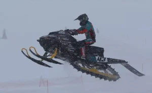 Güneysu’da Kar Motosikleti Şampiyonası