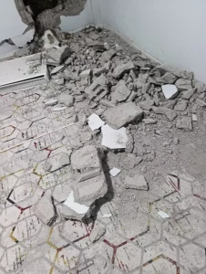 Hakkari’de Kaya Düşmesi: Evin Duvarını Deldi