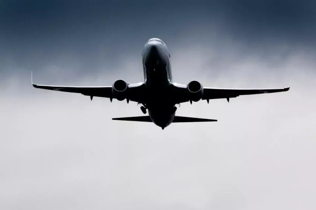 Havada “saldırı” paniği! Yolcu uçağı acil koduyla Ankara’ya indi