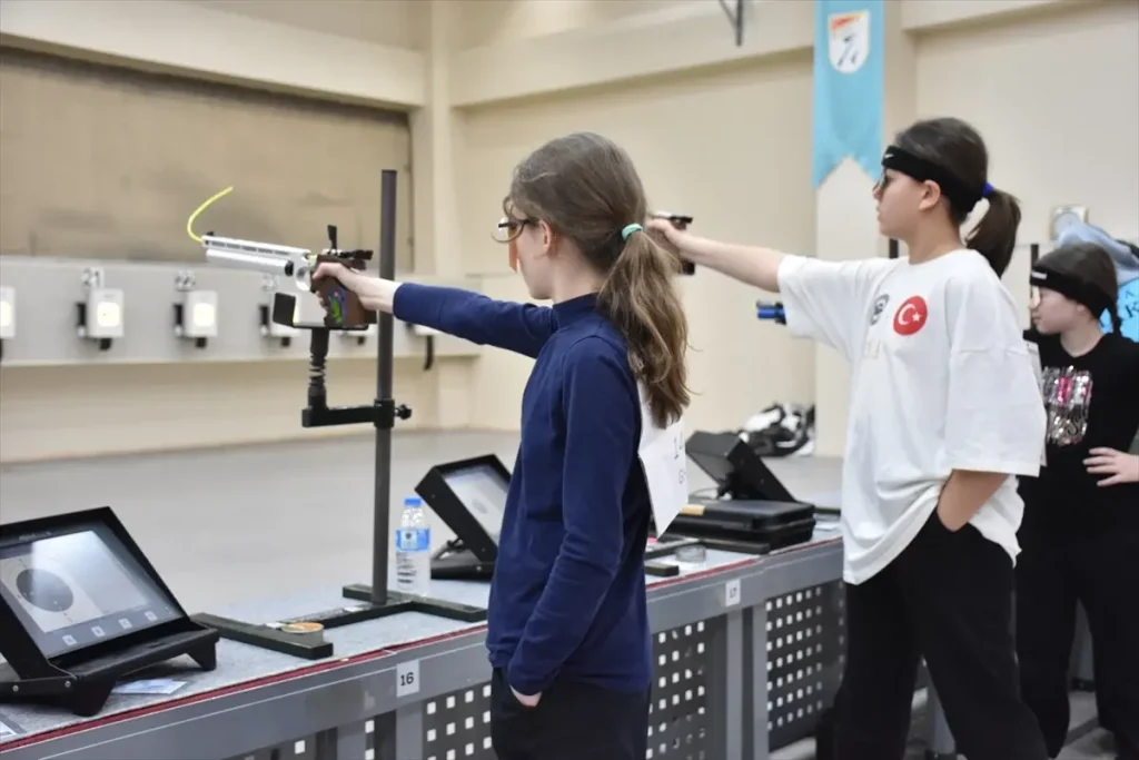 Havalı Silahlar Müsabakaları Sakarya’da Devam Ediyor