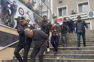 Hırsızlık Çetesi Yakalandı