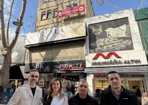 Hürriyetçi Sağlık-Sen Tabelası Asıldı