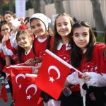 İkinci dönem bugün başlıyor: Okullarda “Bayrak Sevgisi” vurgulanacak