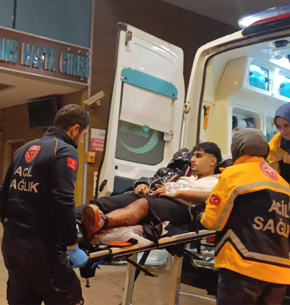 İnegöl’de Bıçaklı Kavga: 1 Yaralı