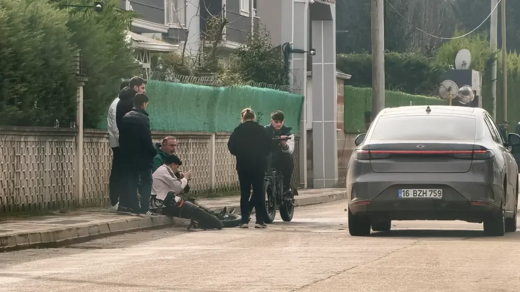 İnegöl’de Elektrikli Bisiklet Kazası