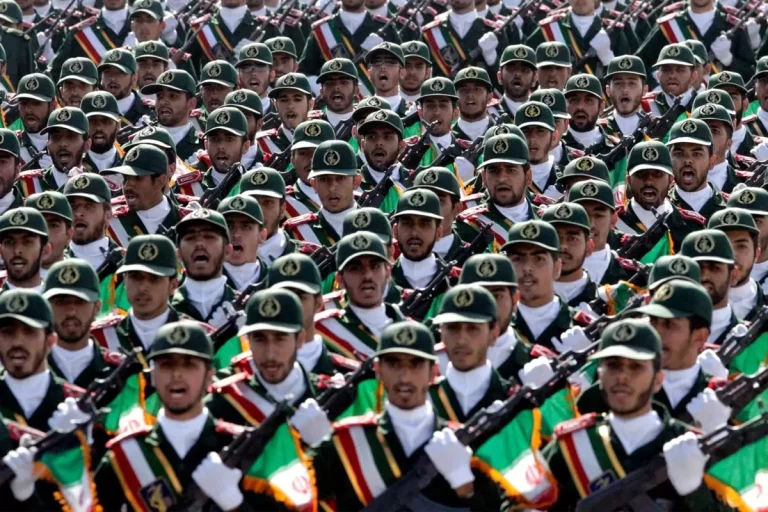 İran Devrim Muhafızları: ABD bize saldırırsa dakikalar içinde İsrail’i vururuz