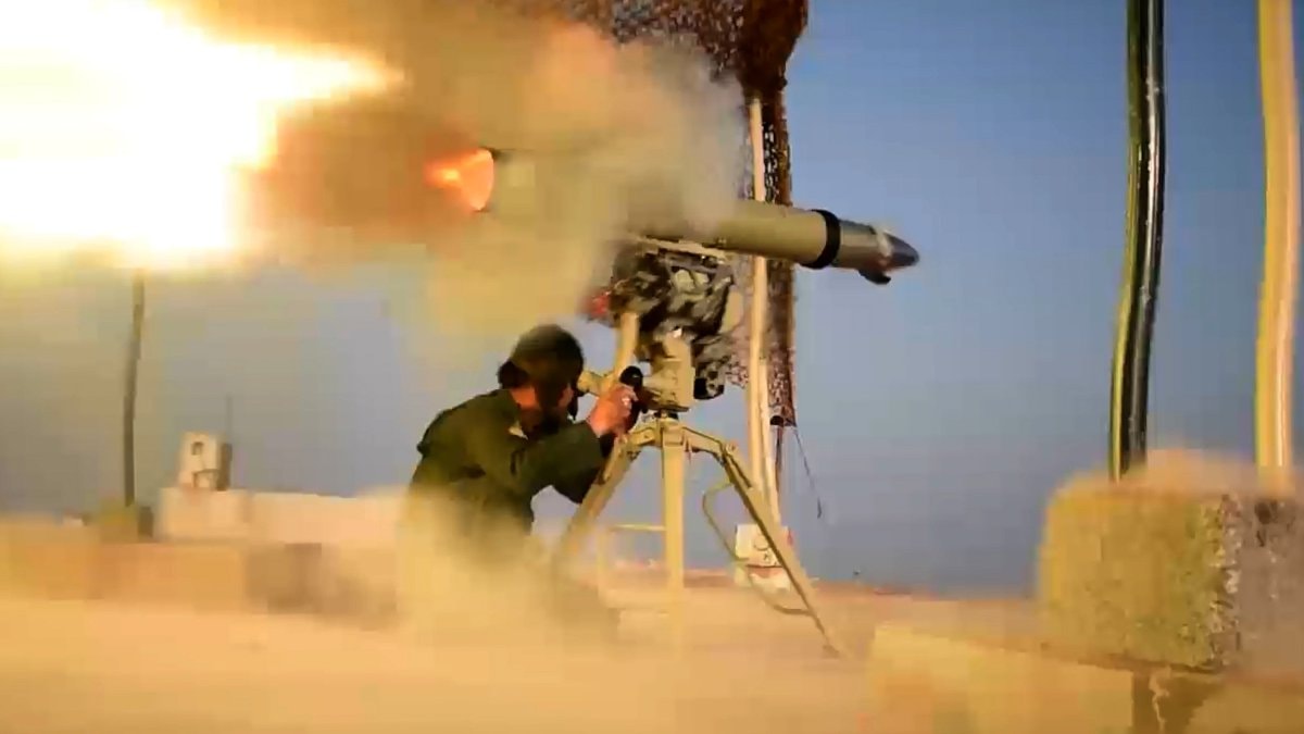 İran, Hürmüz Boğazı’nda askeri tatbikata başladı