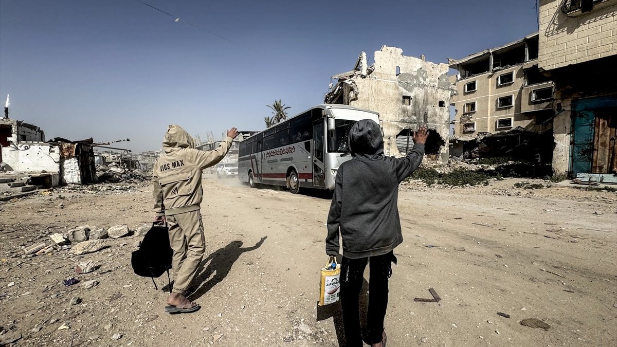 İsrail, Batı Şeria’da Filistinlilere ait evleri ve tesisleri yıktı