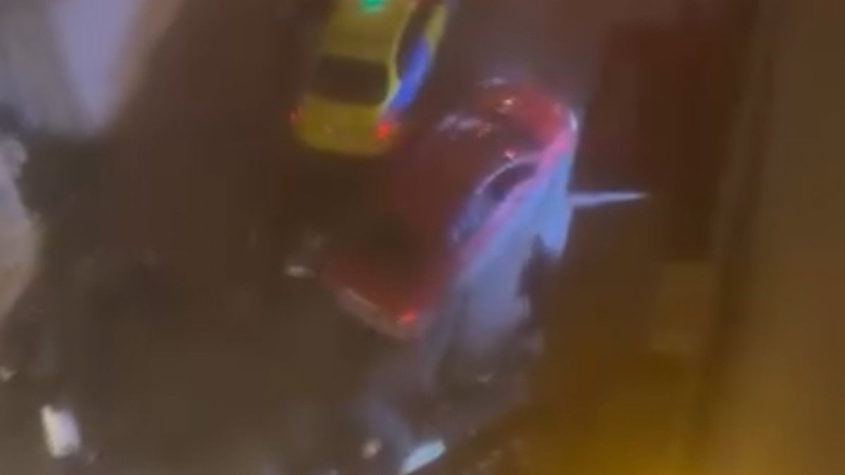 İstanbul’da aracını kavga ettiği grubun üzerine sürdü