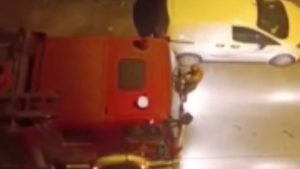 İstanbul’da cinnet getirip evini yaktı