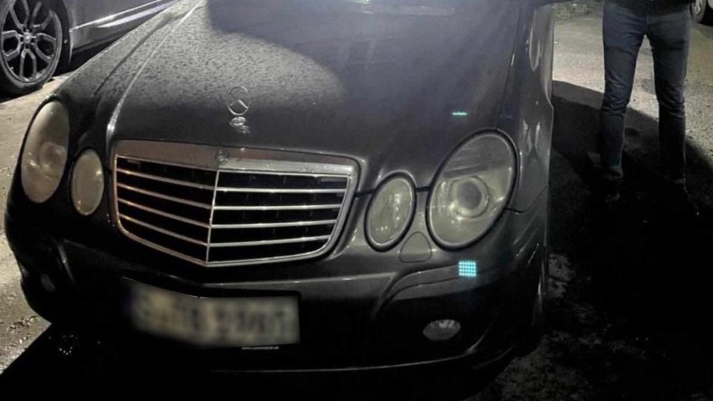 İstanbul’da kaçak lüks otomobil operasyonu: 11 araca el konuldu