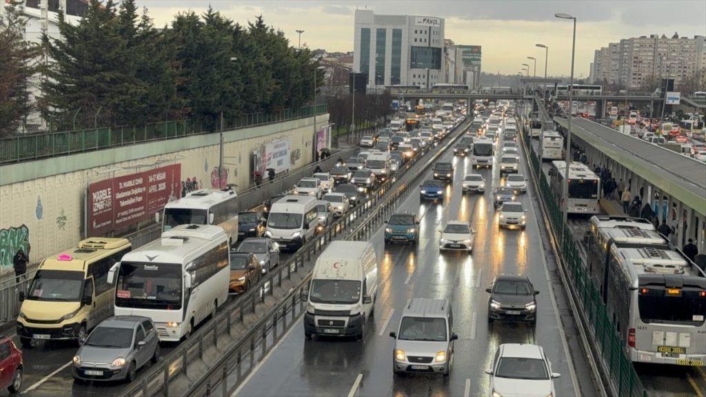 İstanbul’da trafik yoğunluğu yüzde 90’a kadar çıktı