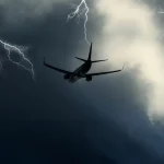 İstanbul’dan kalkan yolcu uçağında büyük panik! Havalimanına inemedi