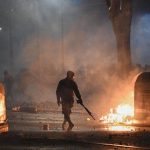 İtalya’da göstericiler polisle çatıştı: 11 polis yaralı