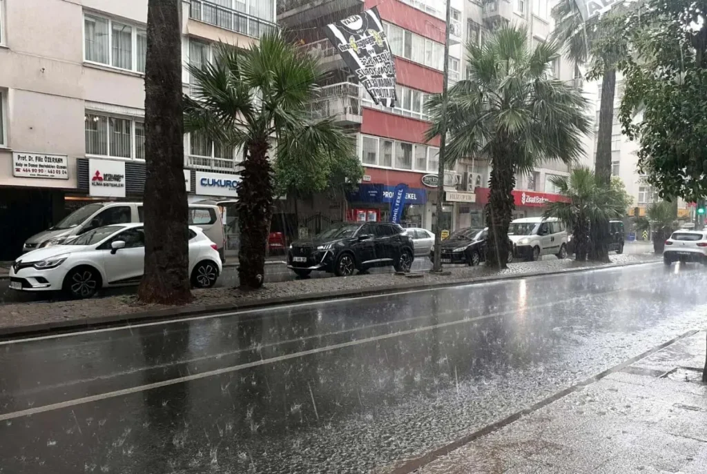 İzmir İçin Sağanak Uyarısı