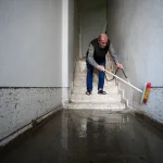 İzmir’de Sel Felaketi: Evler Su Bastı