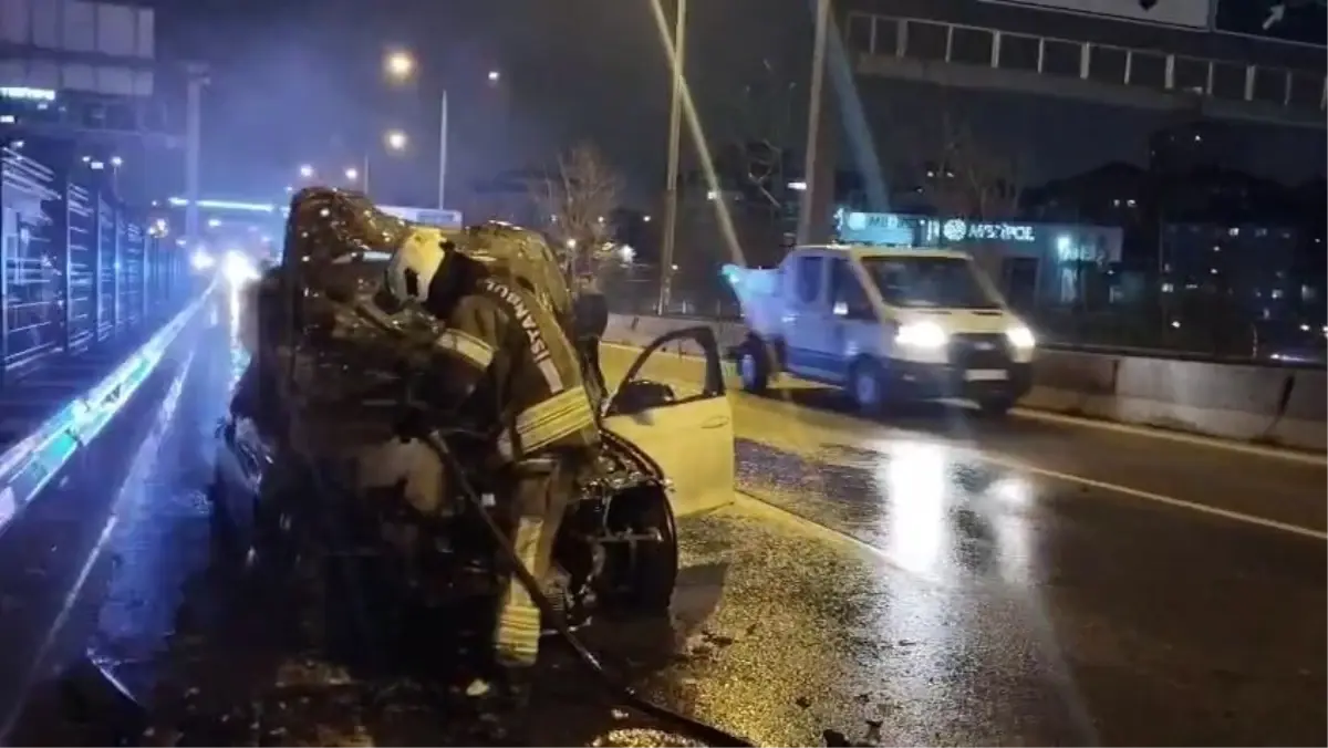 Kadıköy’de Araç Yangını