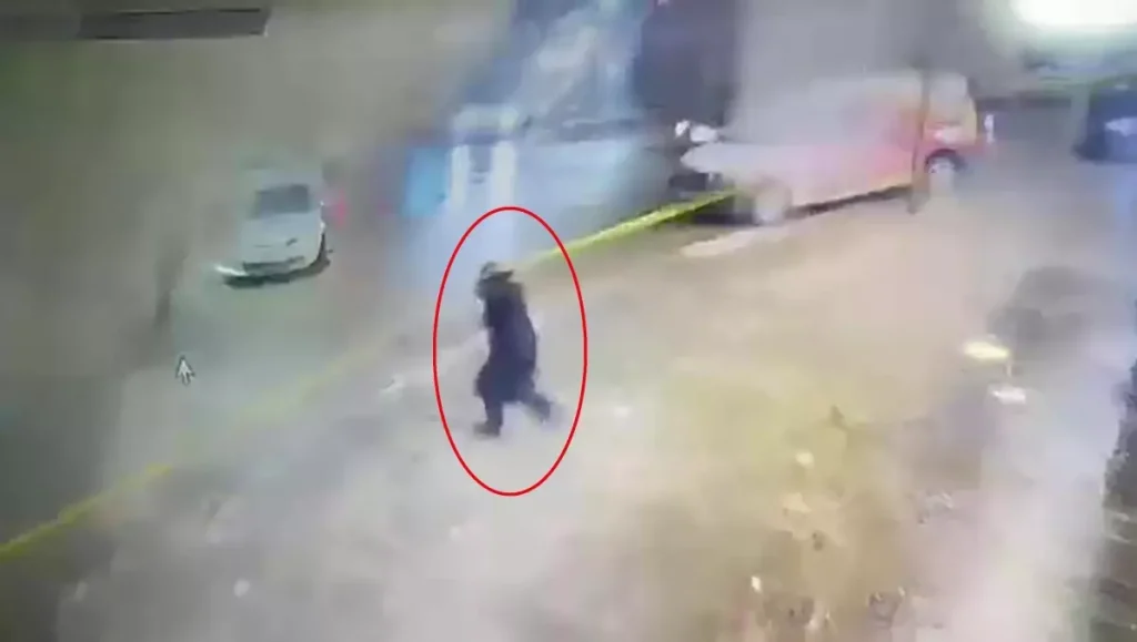 Kadın, Düşen Buz Kütlesinden Kıl Payı Kurtuldu