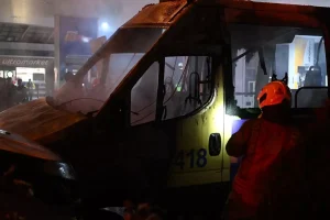 Kağıthane’de Minibüs Yangını