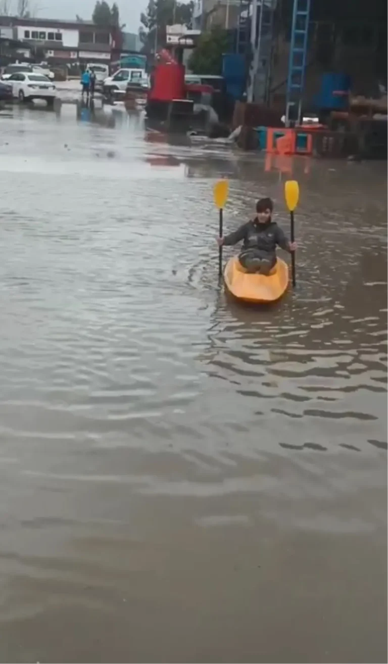 Kano ile Su Birikintisinde Gezi