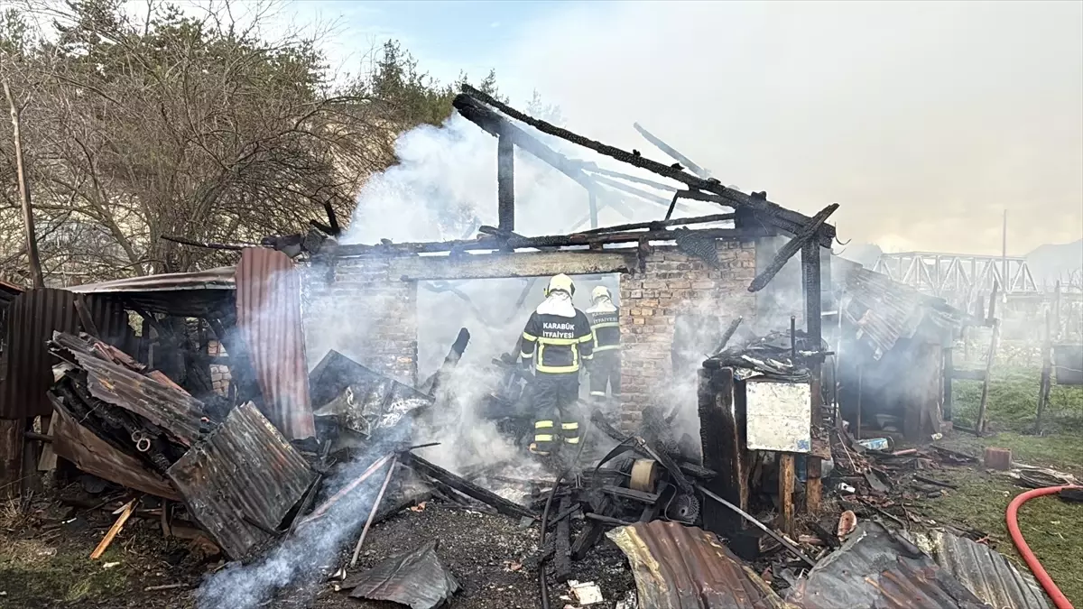 Karabük’te Yangın: 2 Köpek Hayatını Kaybetti