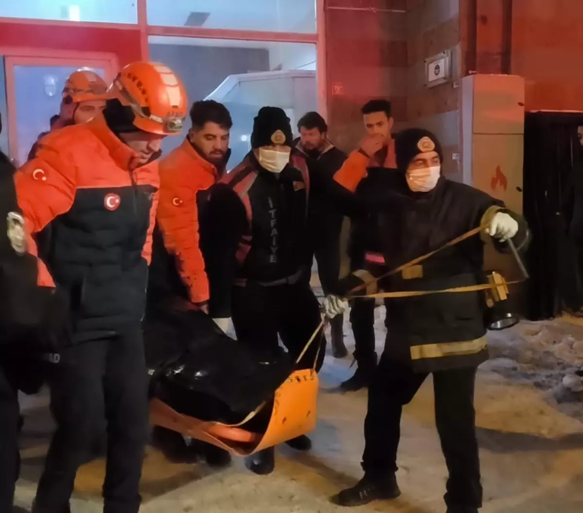 Kars’ta Kayıp Savaş Güzel Asansör Boşluğunda Ölü Bulundu