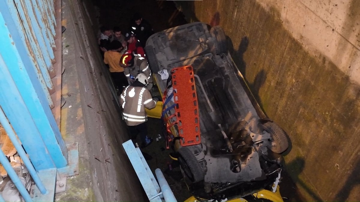 Kartal’da alkollü sürücünün kullandığı taksi dereye uçtu: 3 yaralı