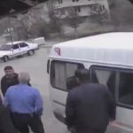 Kastamonu’da kontrolden çıkan otomobil kalabalığın içine daldı