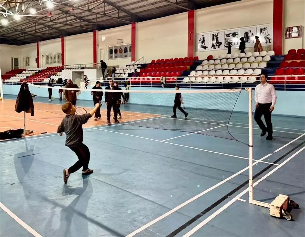 Kaymakam Başar, Sporcularla Buluştu