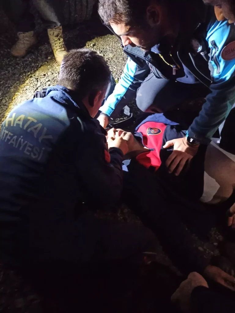 Kepçe Operatörü Uçurumdan Yaralı Kurtarıldı