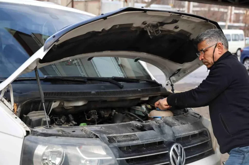 Kırşehir’de Antifriz ve Cam Suyu Satışları Artıyor