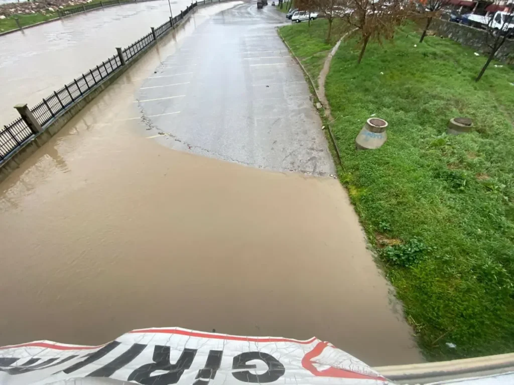 Kocabaş Çayı Taştı