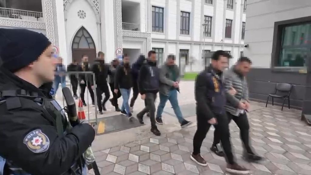 Kocaeli’de çocukların müstehcen görüntülerini kullandılar: 12 tutuklama