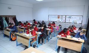 Konya Büyükşehir 31 İlçedeki Ortaokul ve Lise Öğrencileri İçin İzleme ve Değerlendirme Sınavı Gerçekleştiriyor