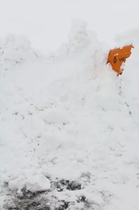 Kulp’ta Çığ Düştü, Operatör Kurtarıldı