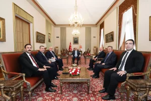 Kurtulmuş Akarca’yı Kabul Etti