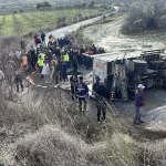 Kuşadası’nda Kamyon Devrildi: 1 Ölüm, 2 Yaralı