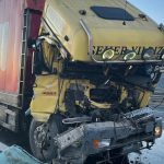 Kuzey Marmara Otoyolu’nda kamyon tıra çarptı, yol kapandı