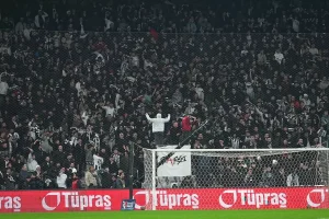 Maçı kazanmak bile işe yaramadı! Yönetime büyük tepki