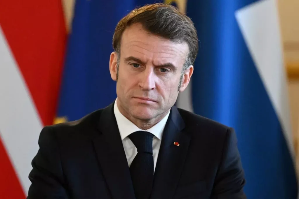 Macron da Epstein belgelerinden çıktı, ülke resmen ayaklandı